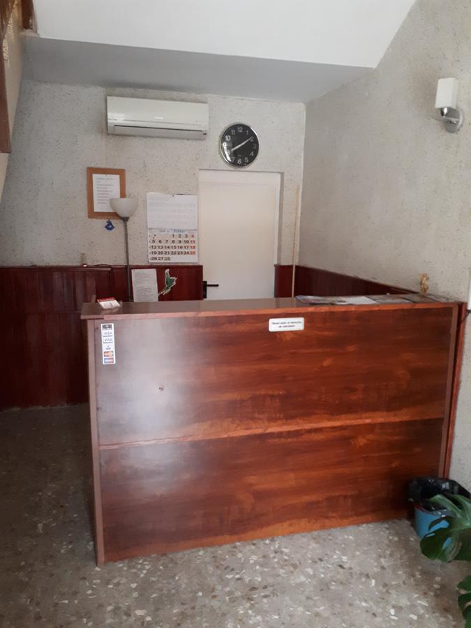 Hostal Oklahoma Reus Exteriör bild